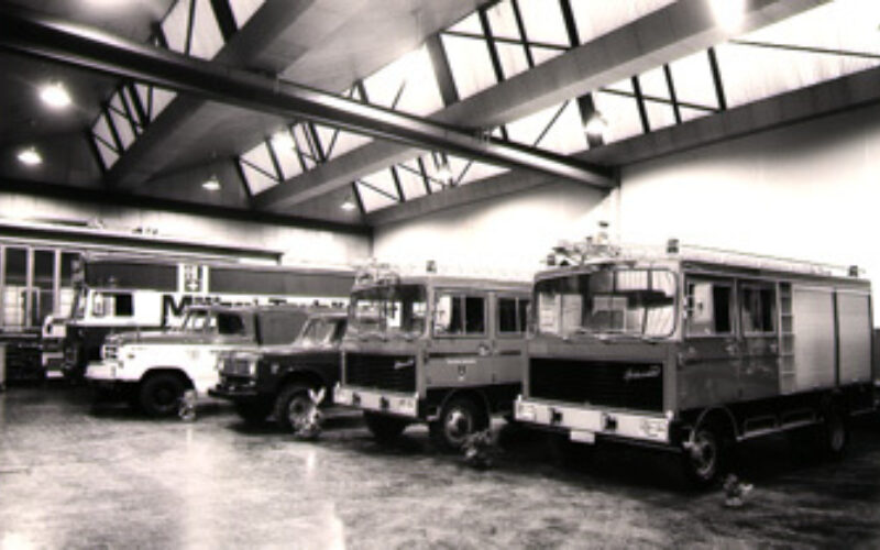 Firma mit Fahrzeuge 1972