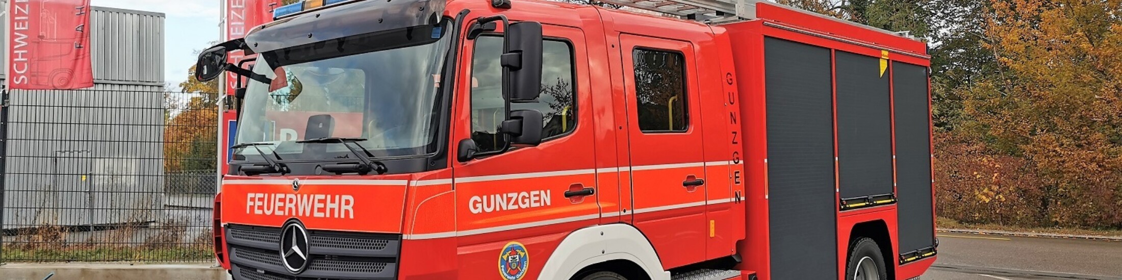 Fahrzeug TLF2 mit Werks-Doppelkabine Fahrzeug TLF2 mit Werks-Doppelkabine